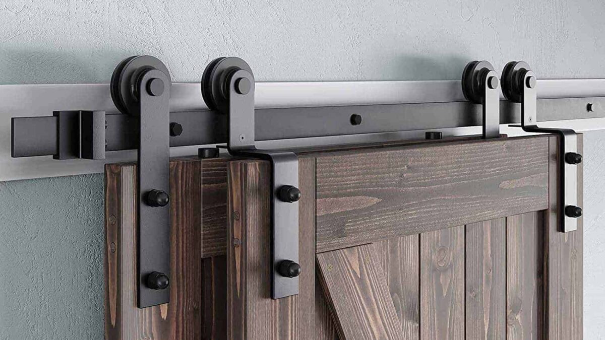 Sliding-door-hardware-Feature-Image_Ubuy-India-1200×675